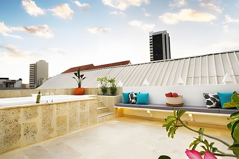 Casa Bruna, OldTown Chic Apt w/Rooftop Jacuzzi