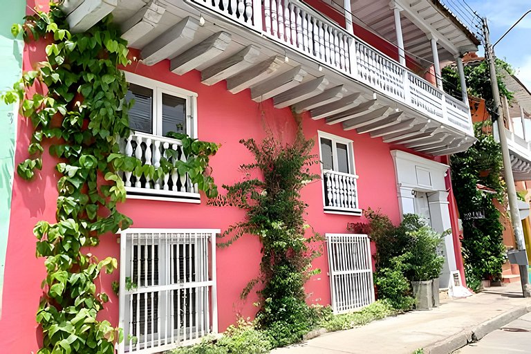 Casa Mayor, Magic & Authentic OldTown Villa w/Pool