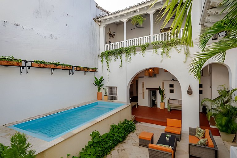 Casa Mayor, Magic & Authentic OldTown Villa w/Pool