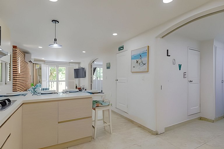 Quiet & Bright 2BR Old Town