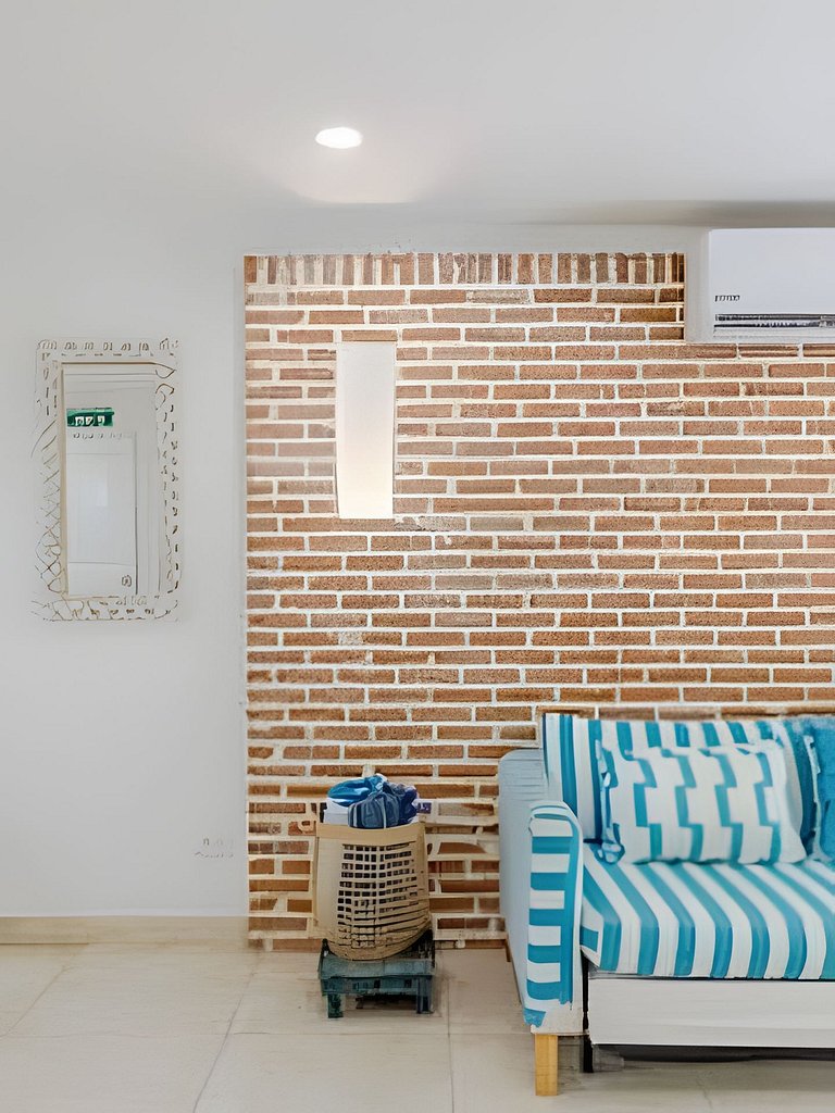 Quiet & Bright 2BR Old Town