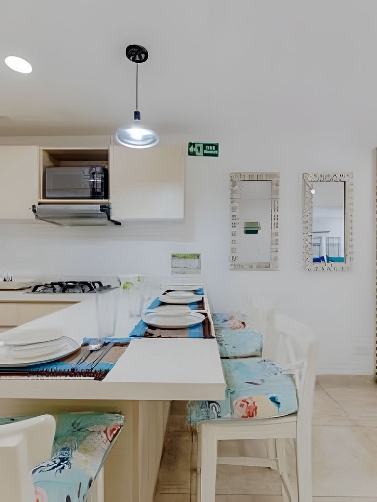 Quiet & Bright 2BR Old Town
