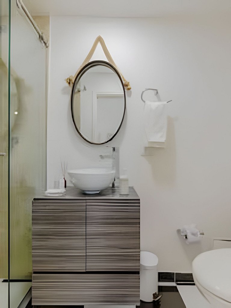Quiet & Bright 2BR Old Town